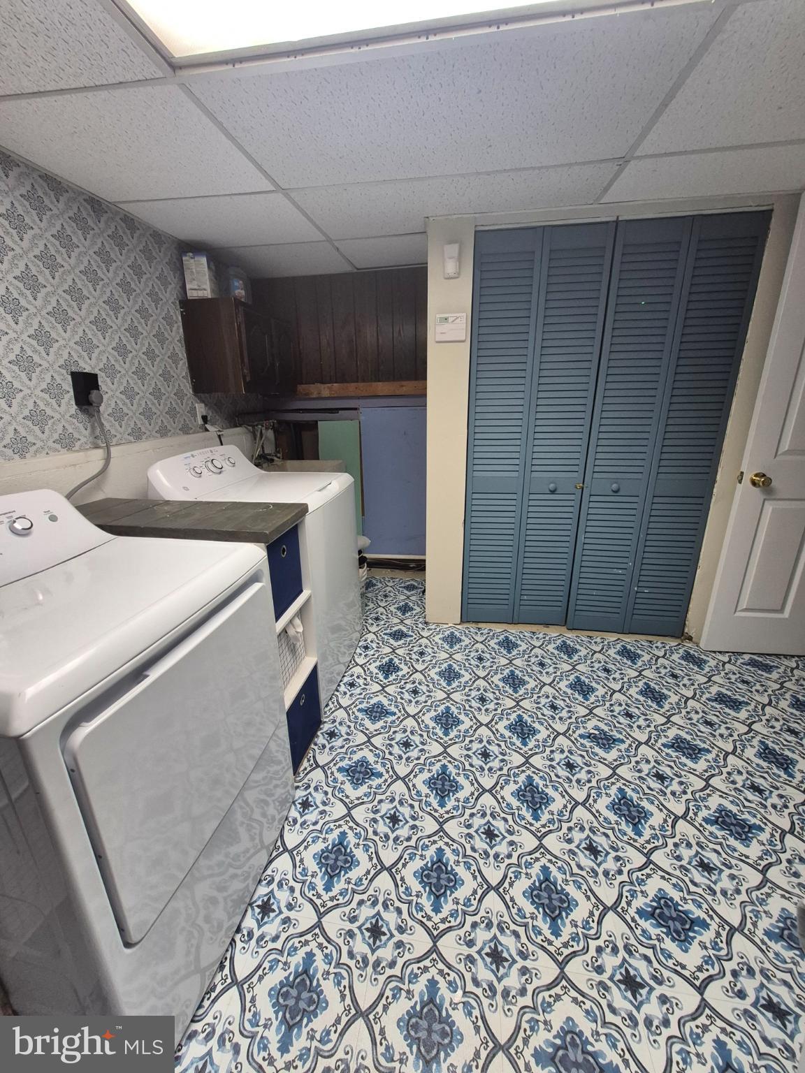 BEVERLY ESTATES - Residential