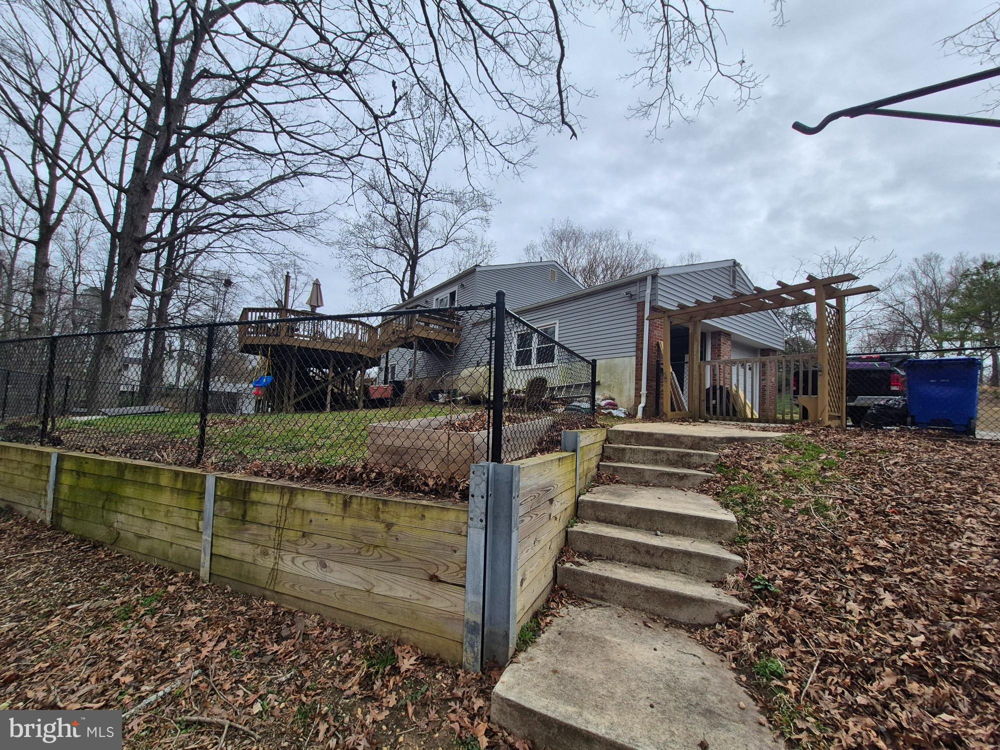 BEVERLY ESTATES - Residential