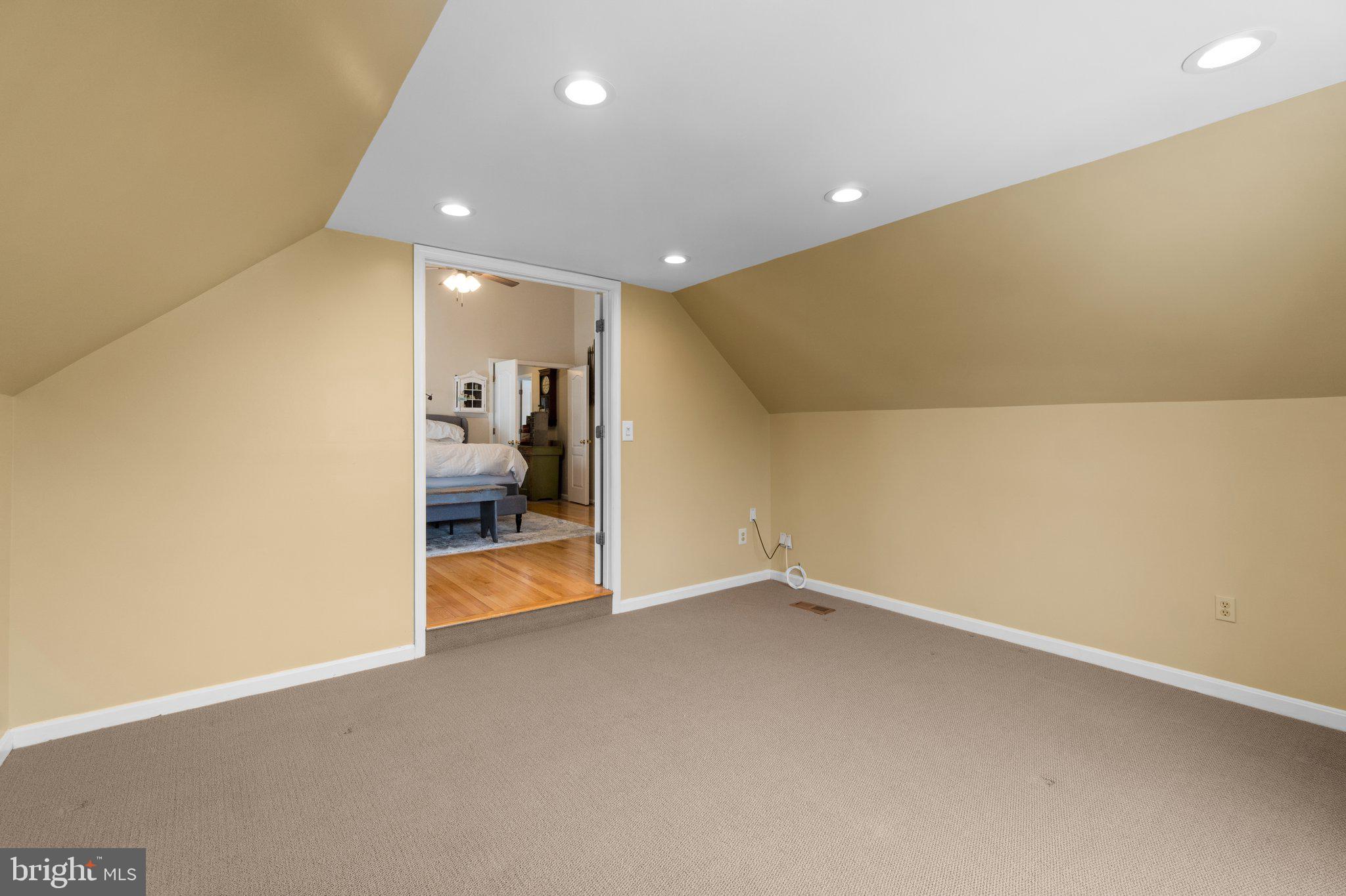 DIAMOND HILLS - Residential