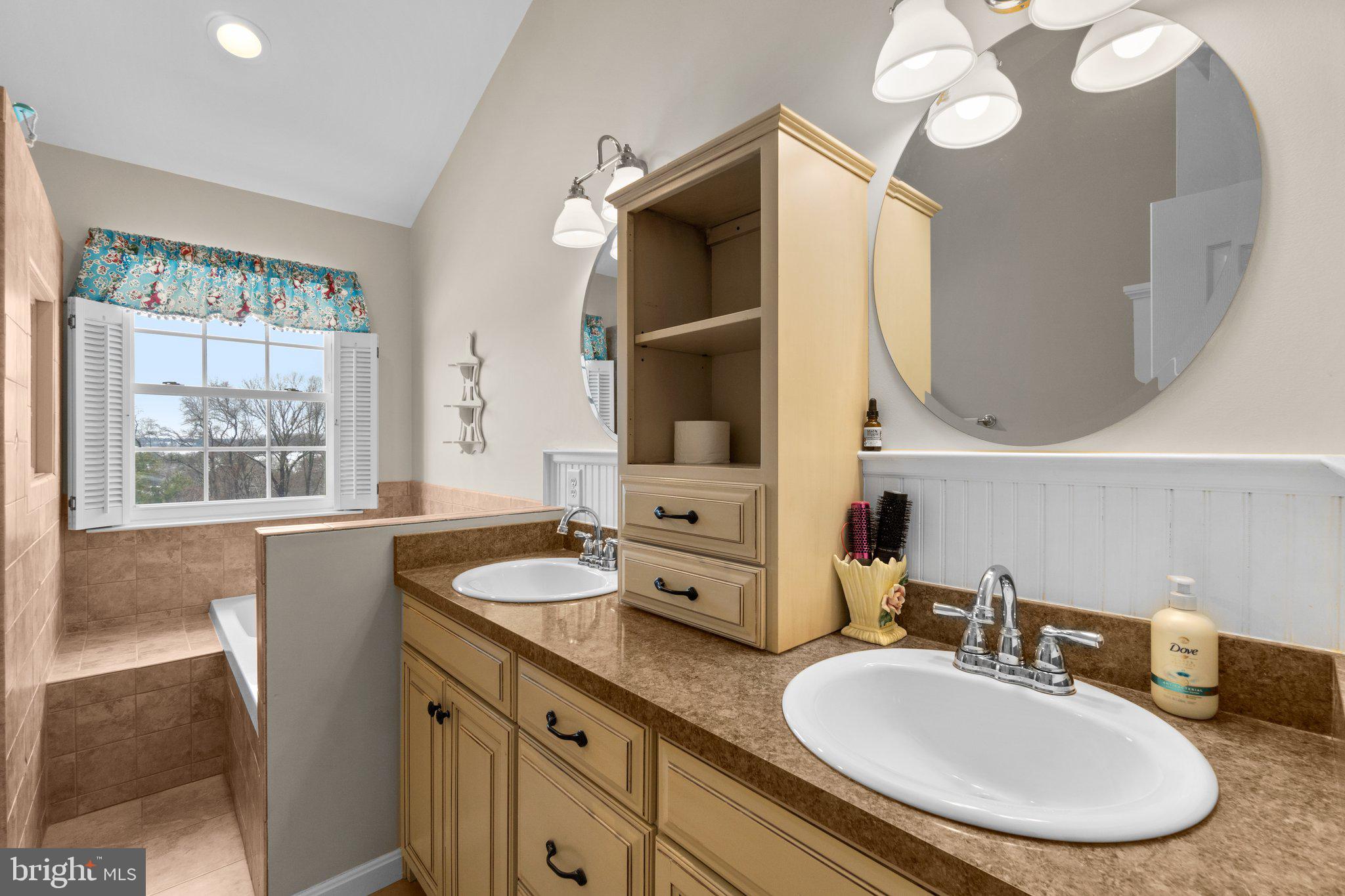 DIAMOND HILLS - Residential