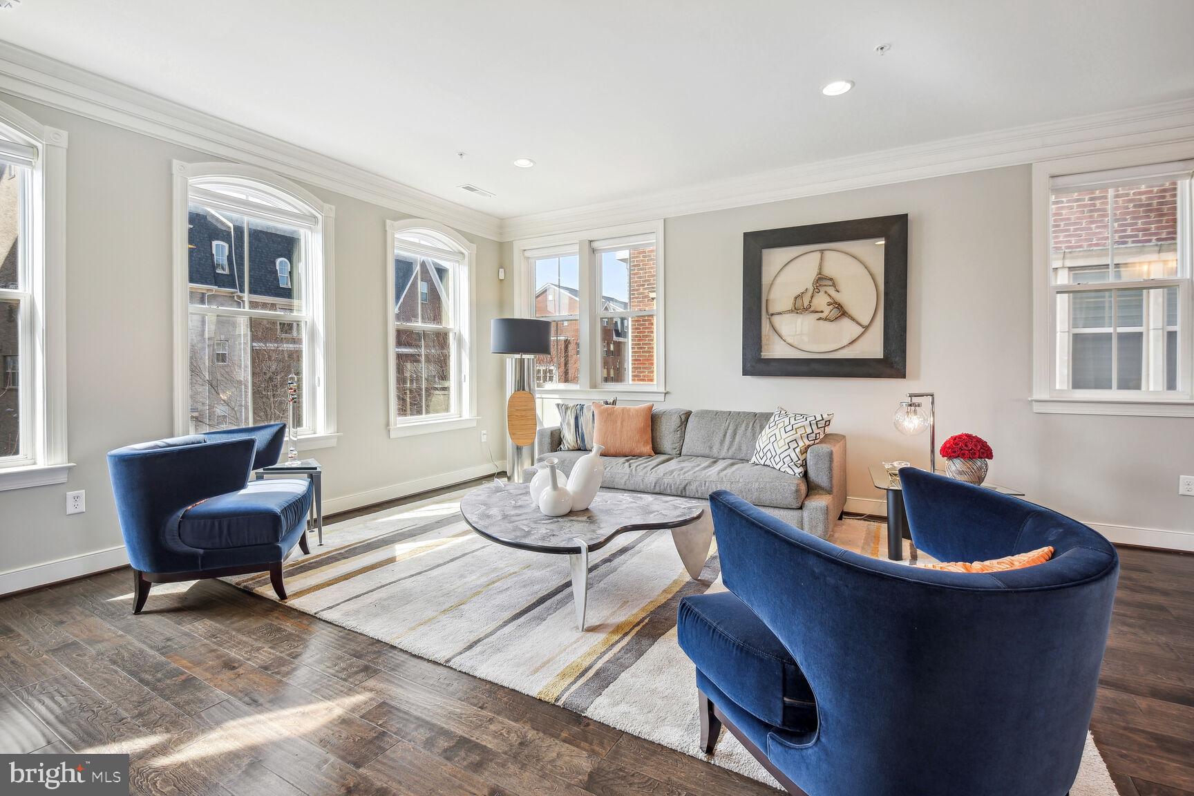 CROWN FARM - Residential