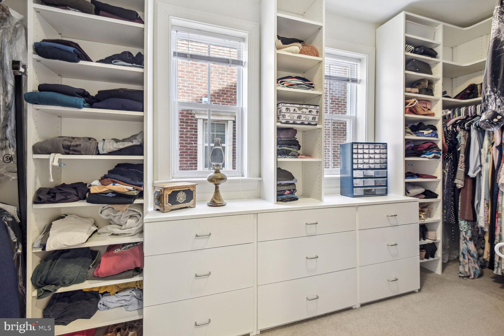 CROWN FARM - Residential