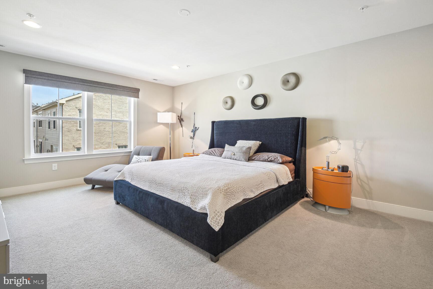 CROWN FARM - Residential