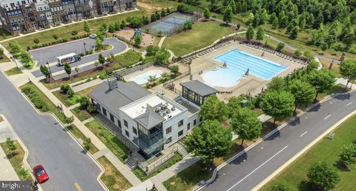 CROWN FARM - Residential