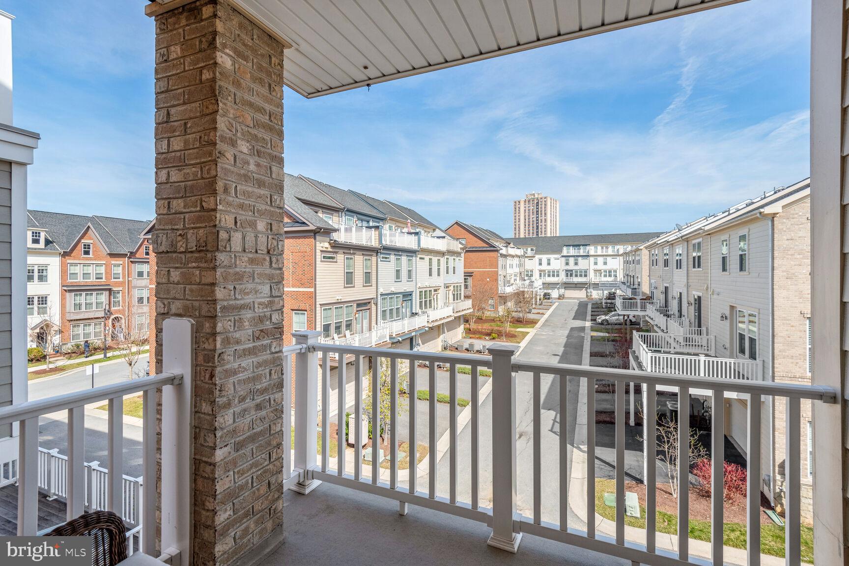 CROWN FARM - Residential