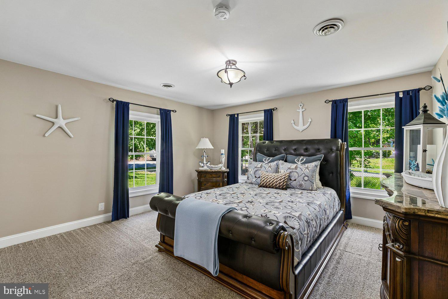 GREEN GABLES - Residential