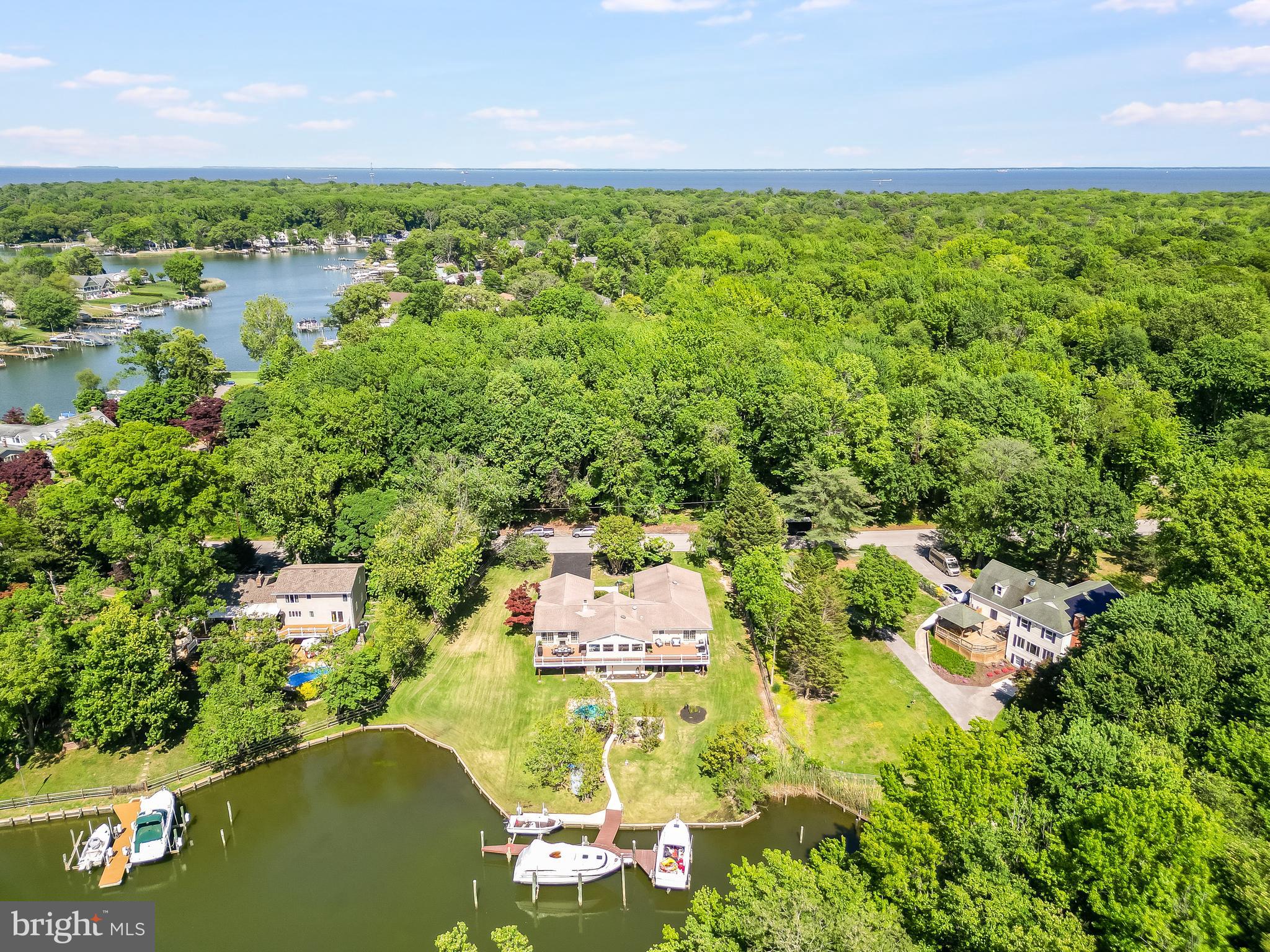 GREEN GABLES - Residential