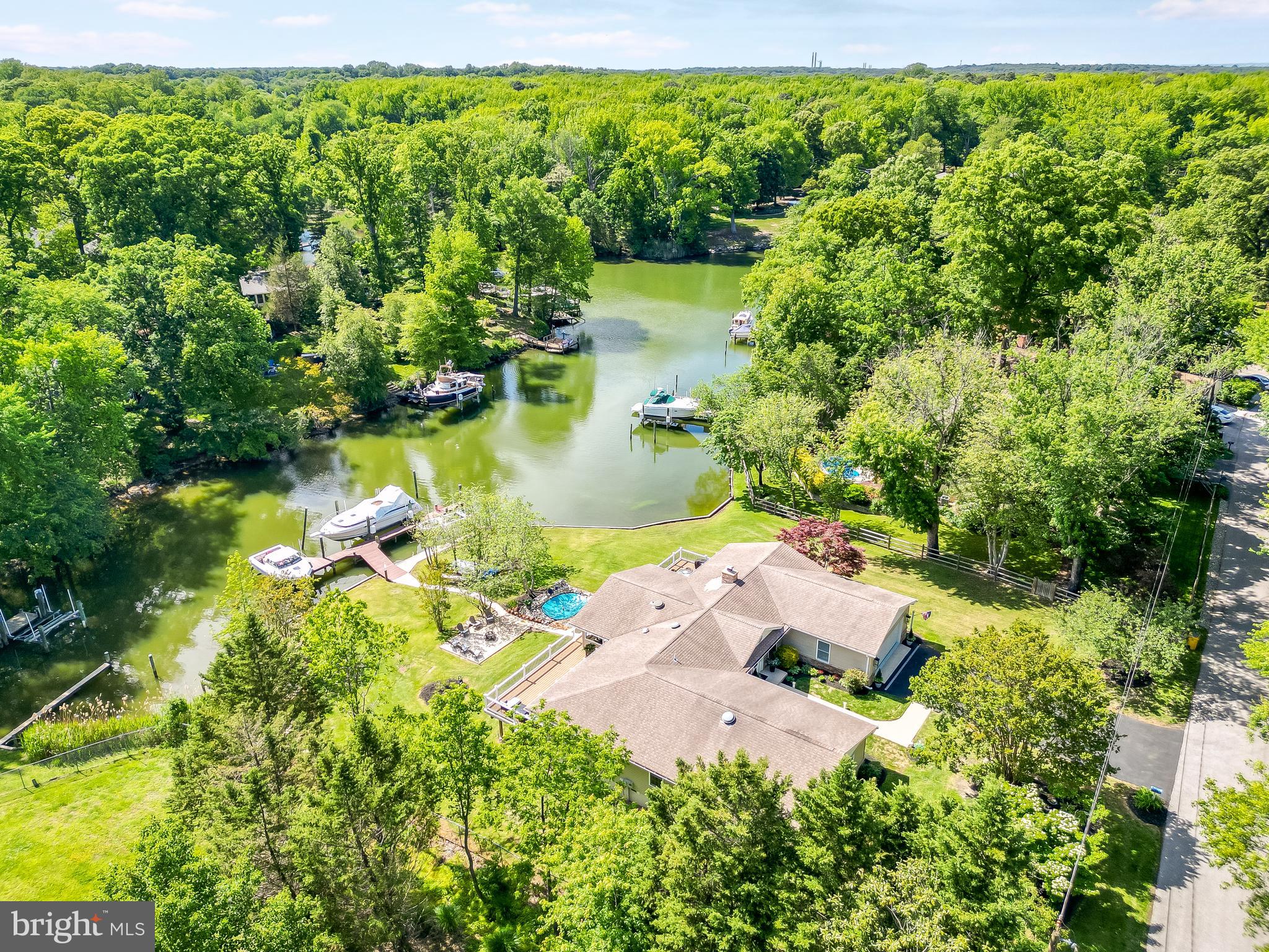 GREEN GABLES - Residential