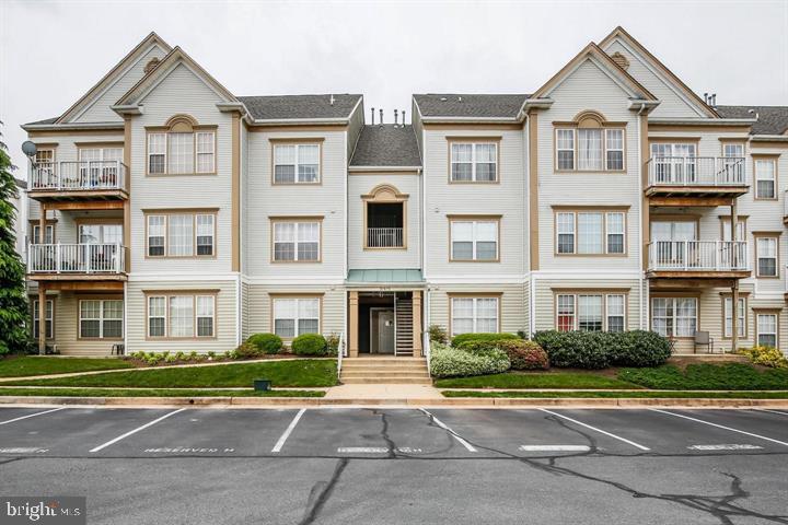 DOMINION STATION - Residential Lease