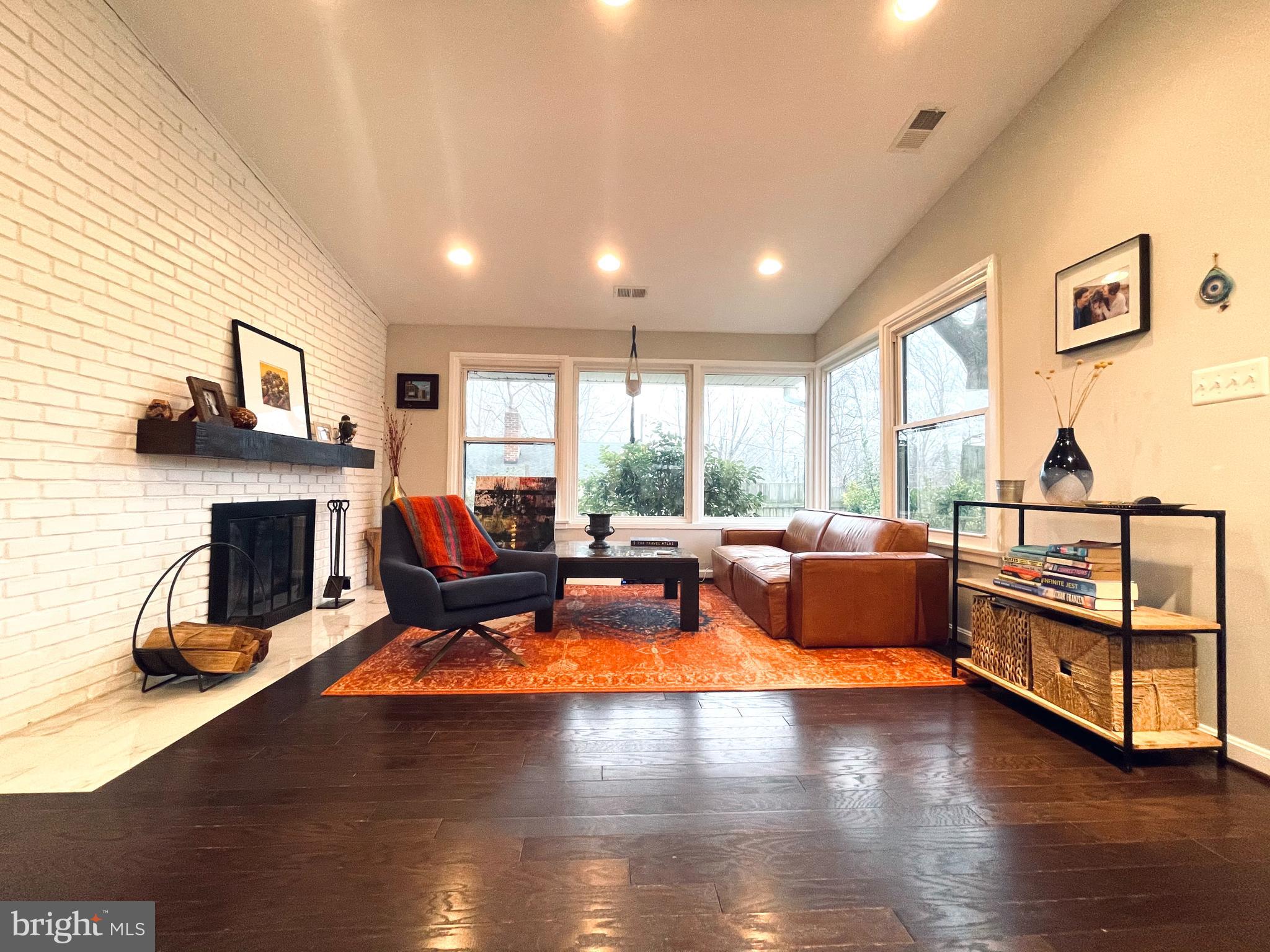 WOODLEY - Residential Lease