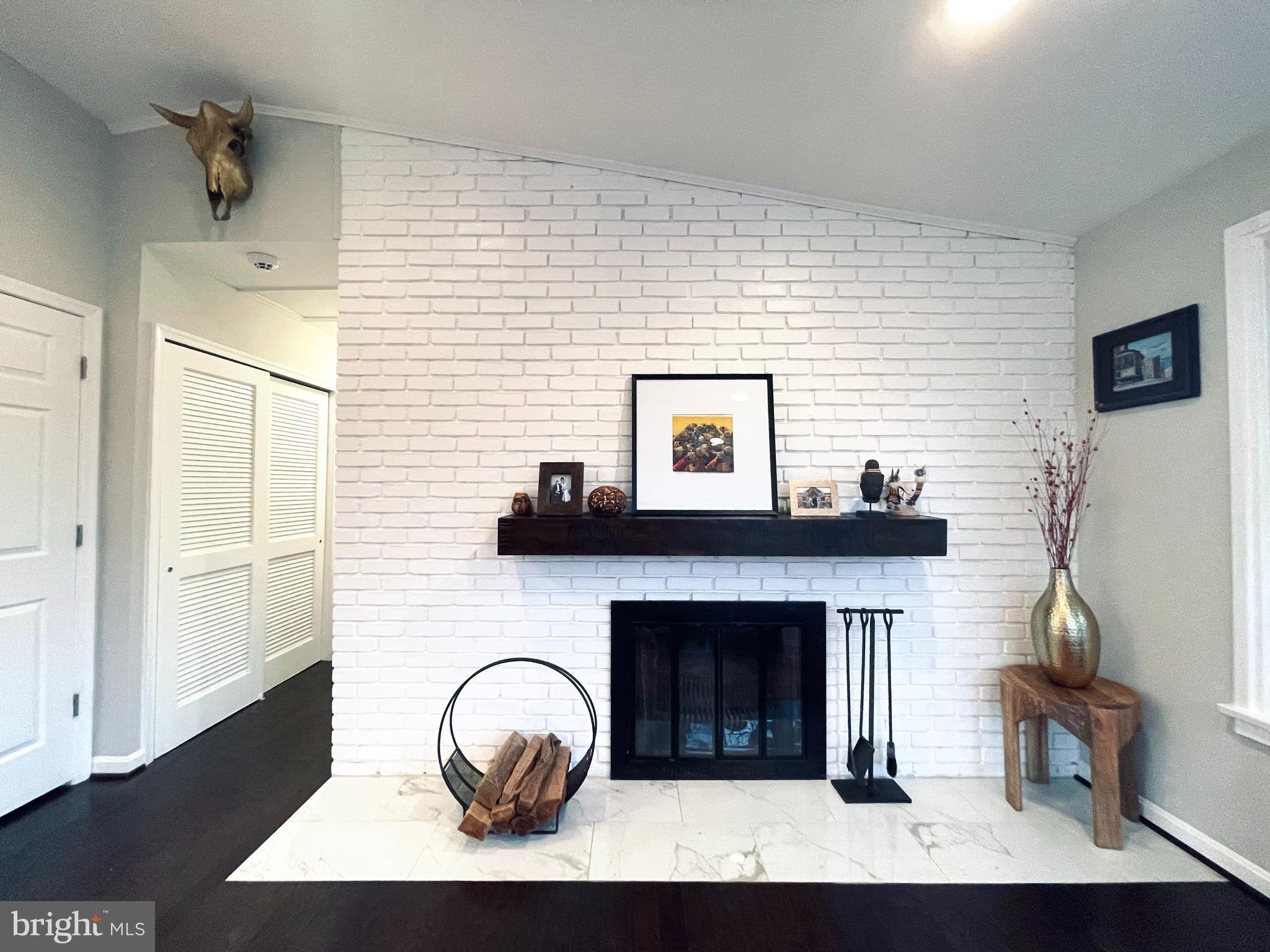 WOODLEY - Residential Lease