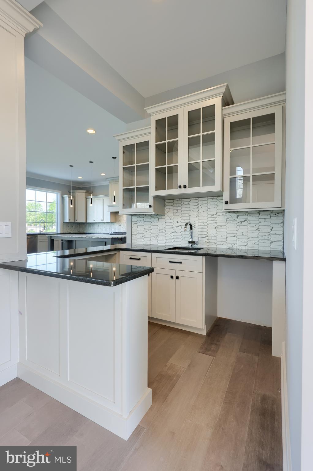 HAYDN MANOR - Residential