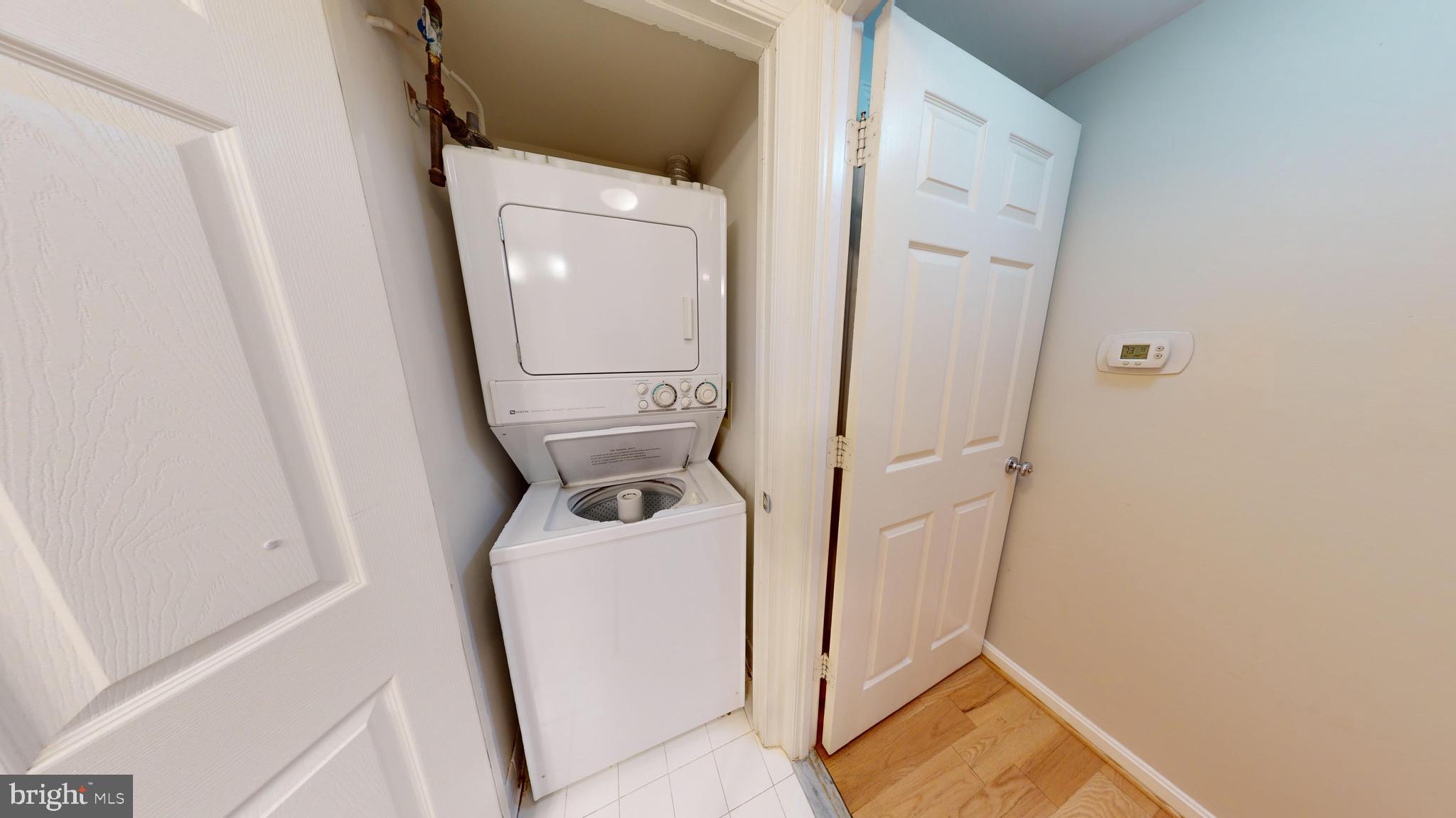 LEXINGTON SQUARE - Residential Lease