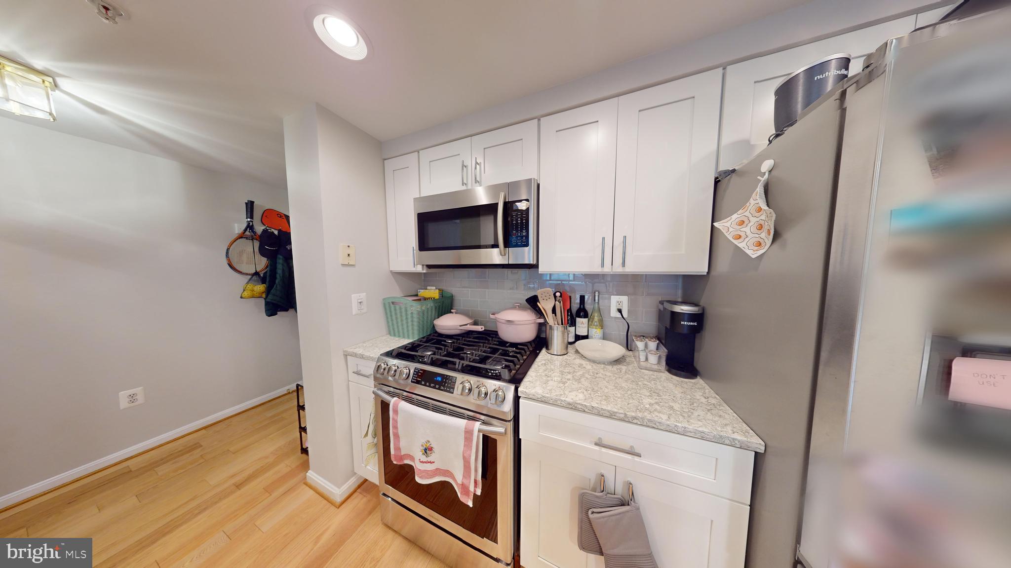 LEXINGTON SQUARE - Residential Lease