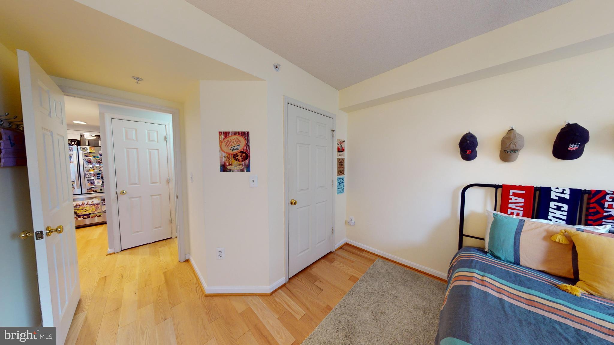 LEXINGTON SQUARE - Residential Lease