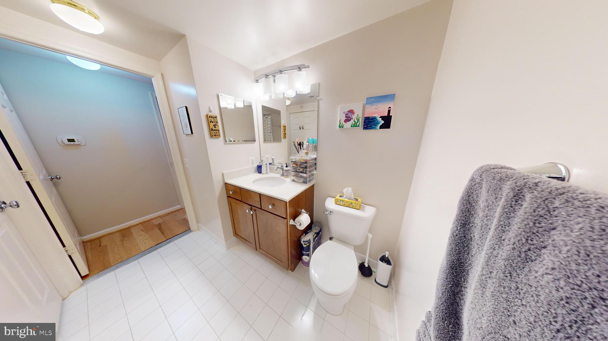 LEXINGTON SQUARE - Residential Lease