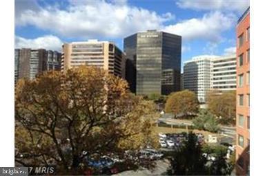 RIVER PLACE - Residential Lease