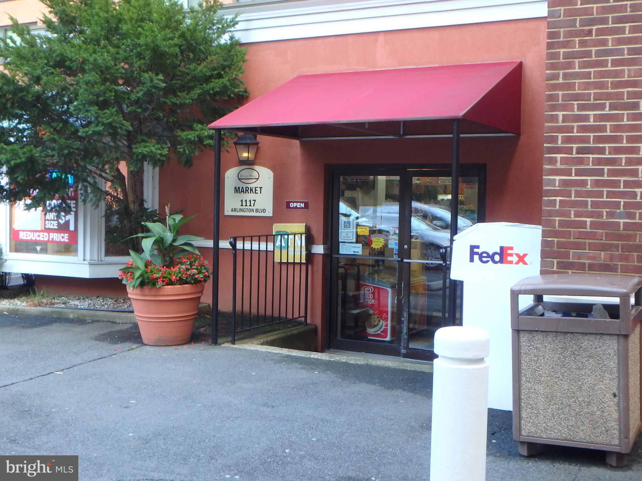 RIVER PLACE - Residential Lease