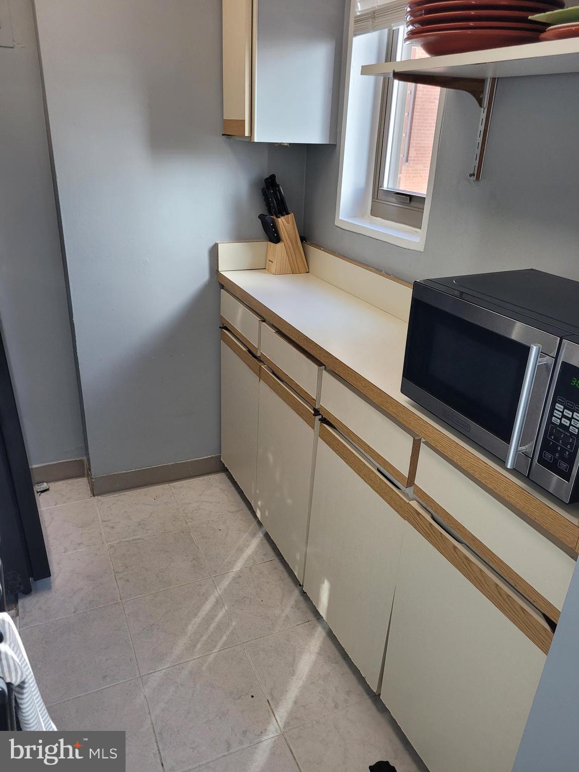 RIVER PLACE - Residential Lease