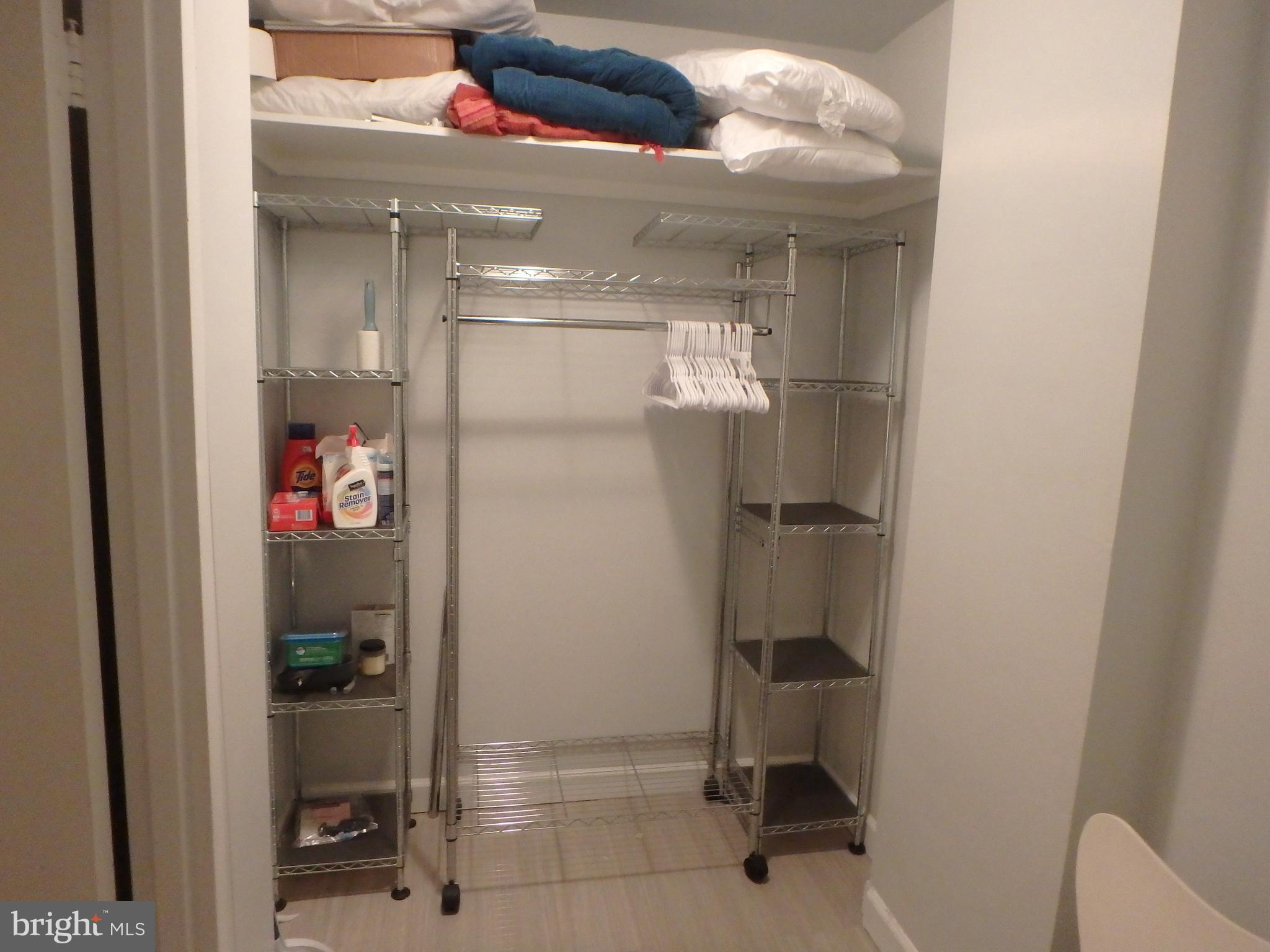 RIVER PLACE - Residential Lease