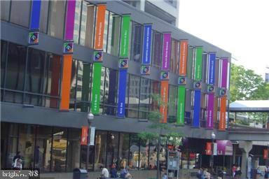 RIVER PLACE - Residential Lease