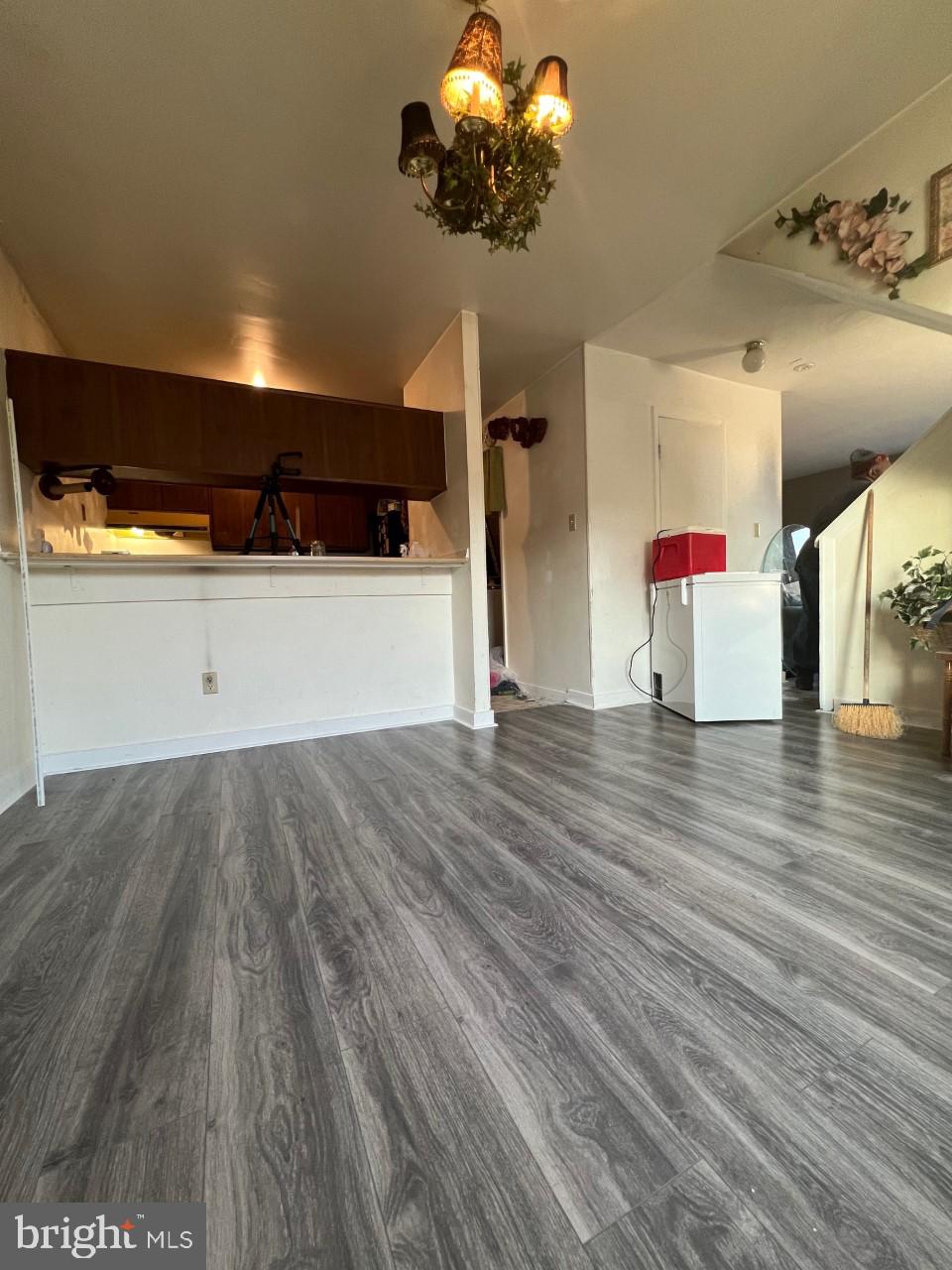 HERITAGE SQUARE - Residential