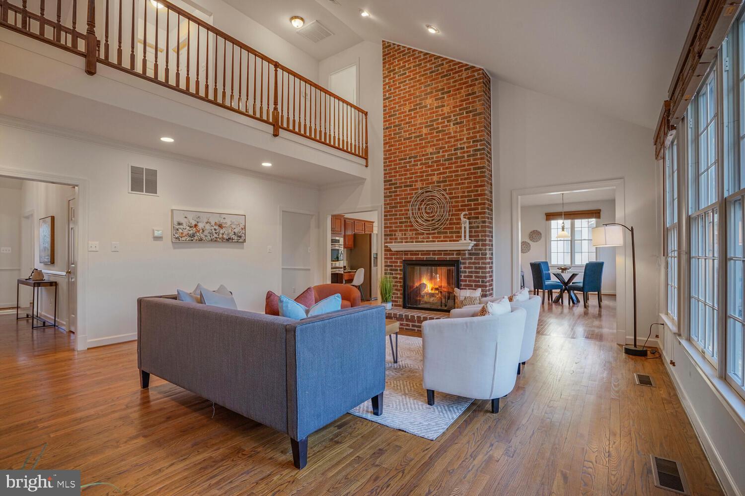 WOODLAND LAKE - Residential