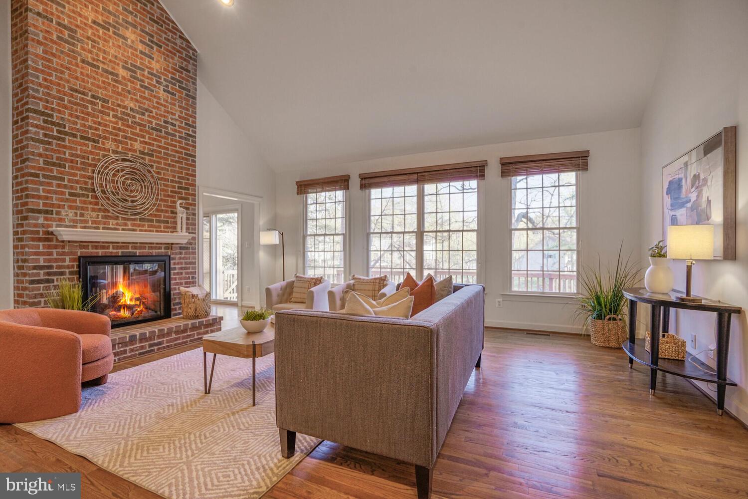 WOODLAND LAKE - Residential