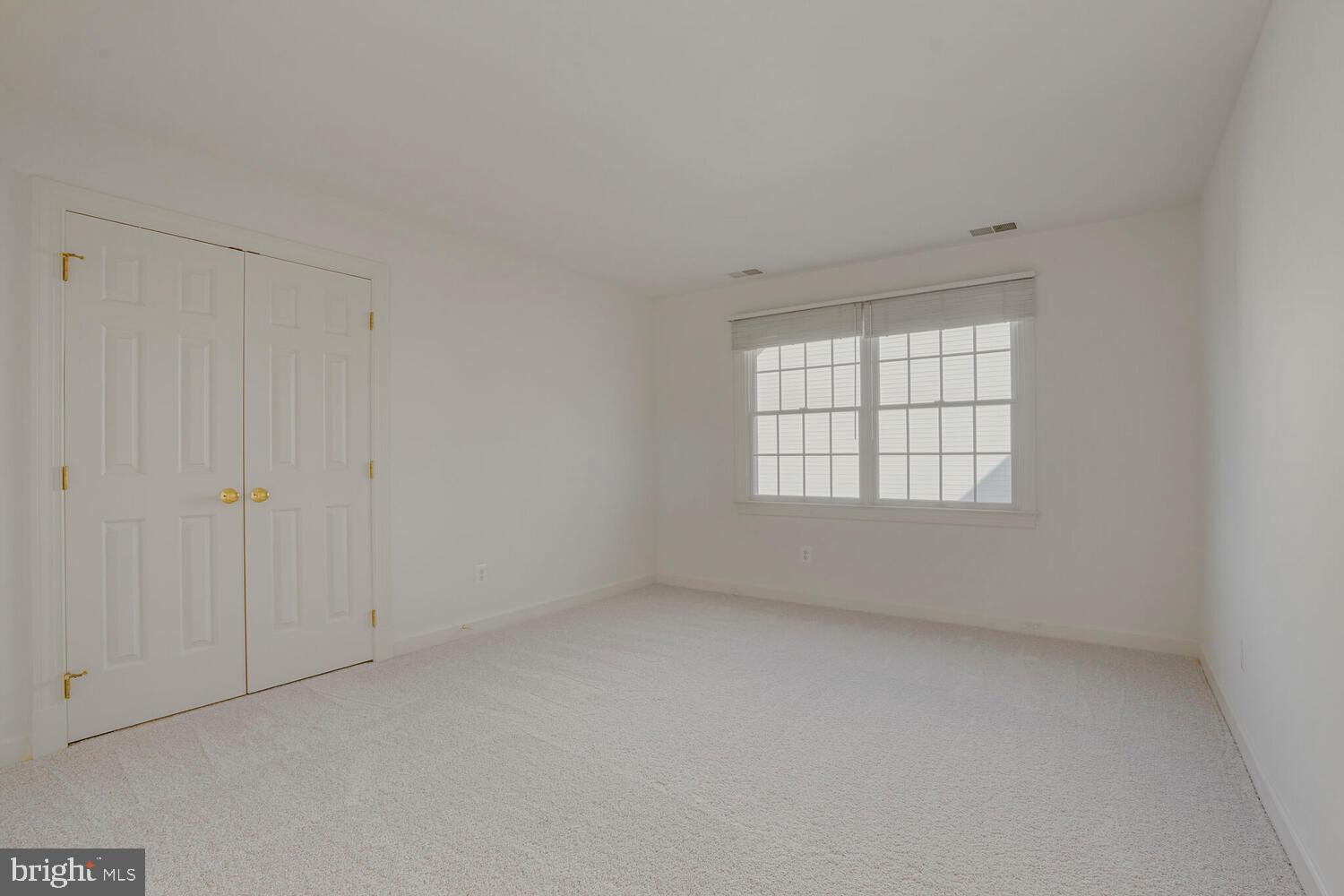 WOODLAND LAKE - Residential