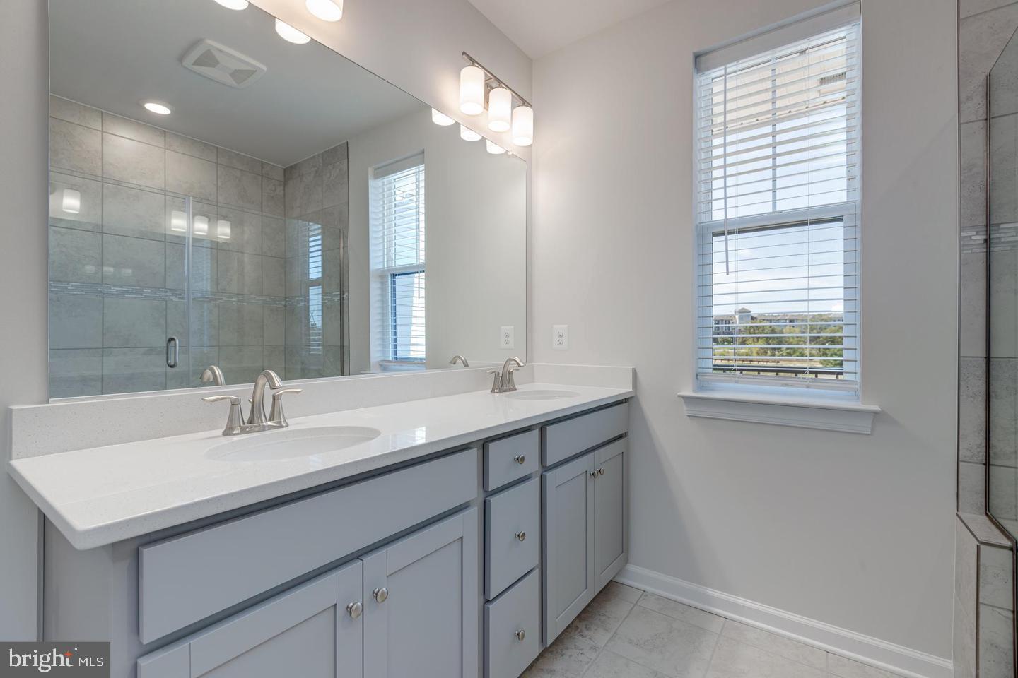 METRO WALK AT MOOREFIELD STATION - Residential Lease