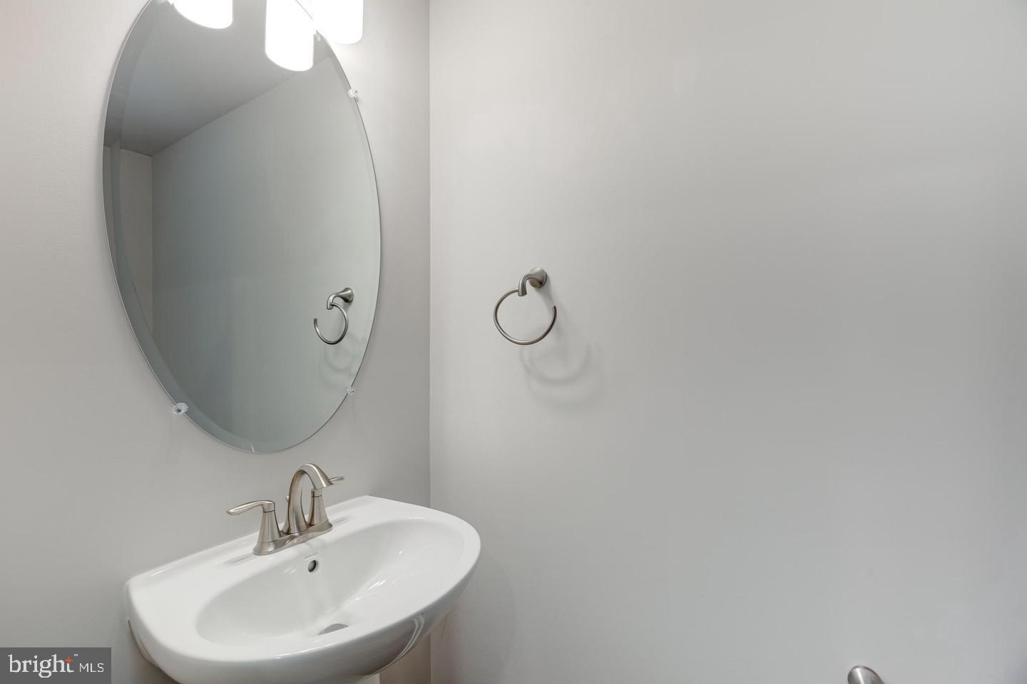 METRO WALK AT MOOREFIELD STATION - Residential Lease