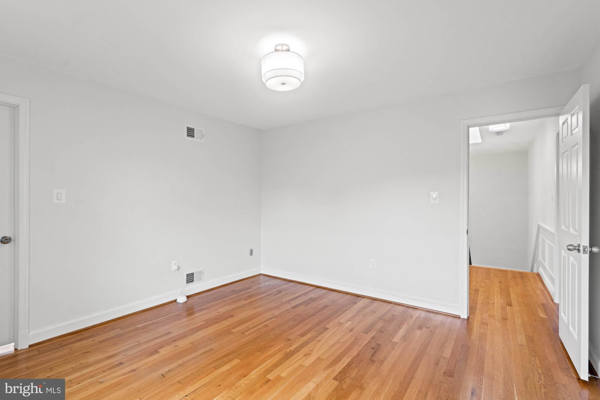 PT BETHESDA OUT RES 1 - Residential