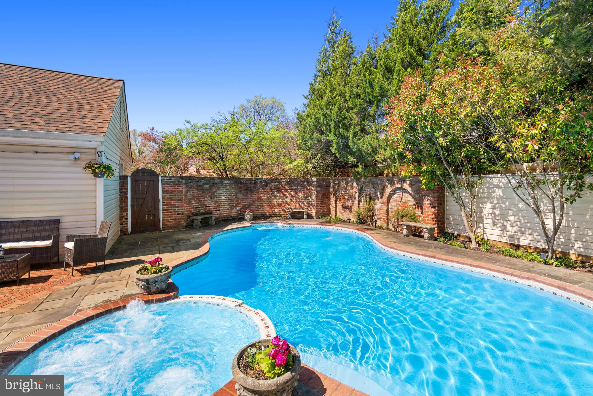 PT BETHESDA OUT RES 1 - Residential