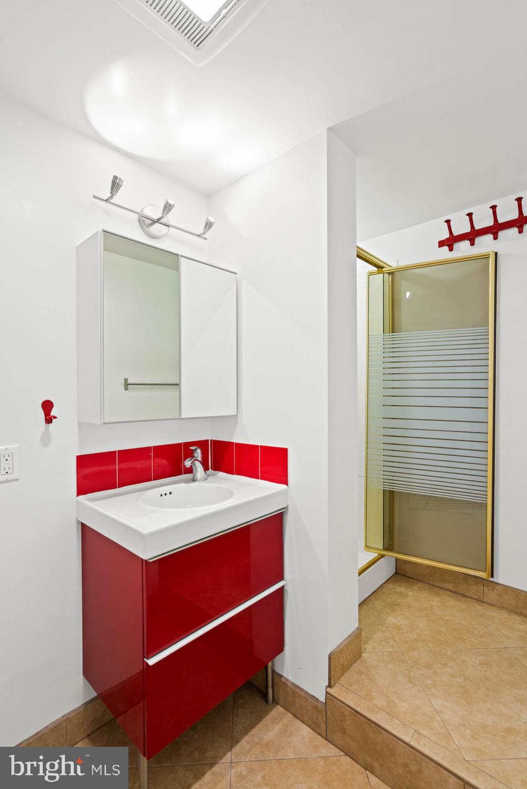 PT BETHESDA OUT RES 1 - Residential