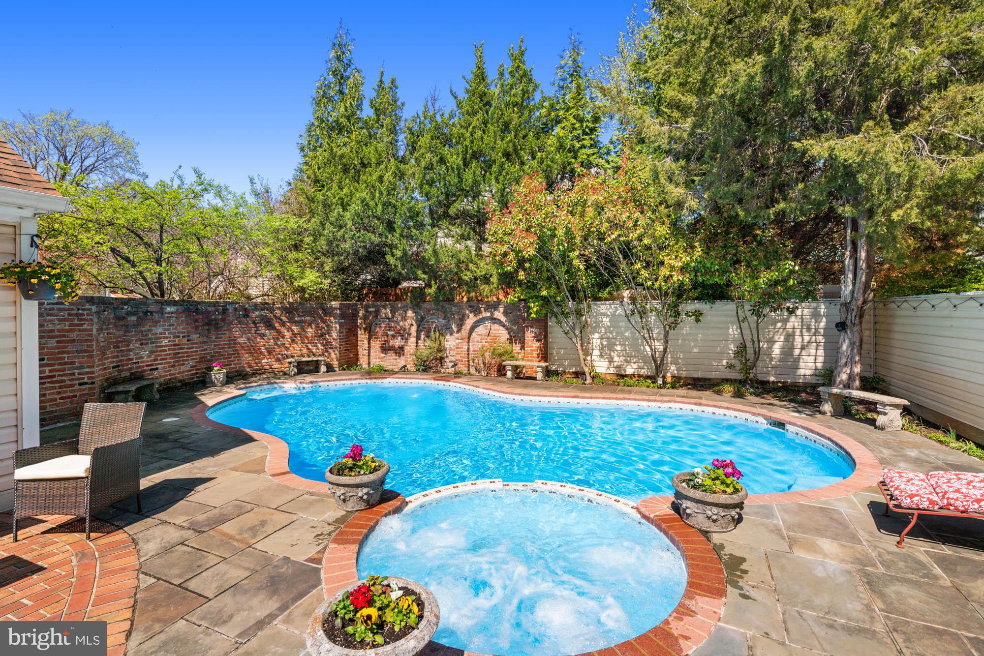 PT BETHESDA OUT RES 1 - Residential