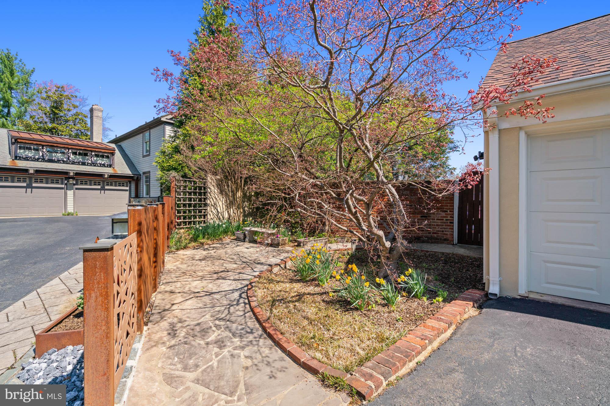 PT BETHESDA OUT RES 1 - Residential