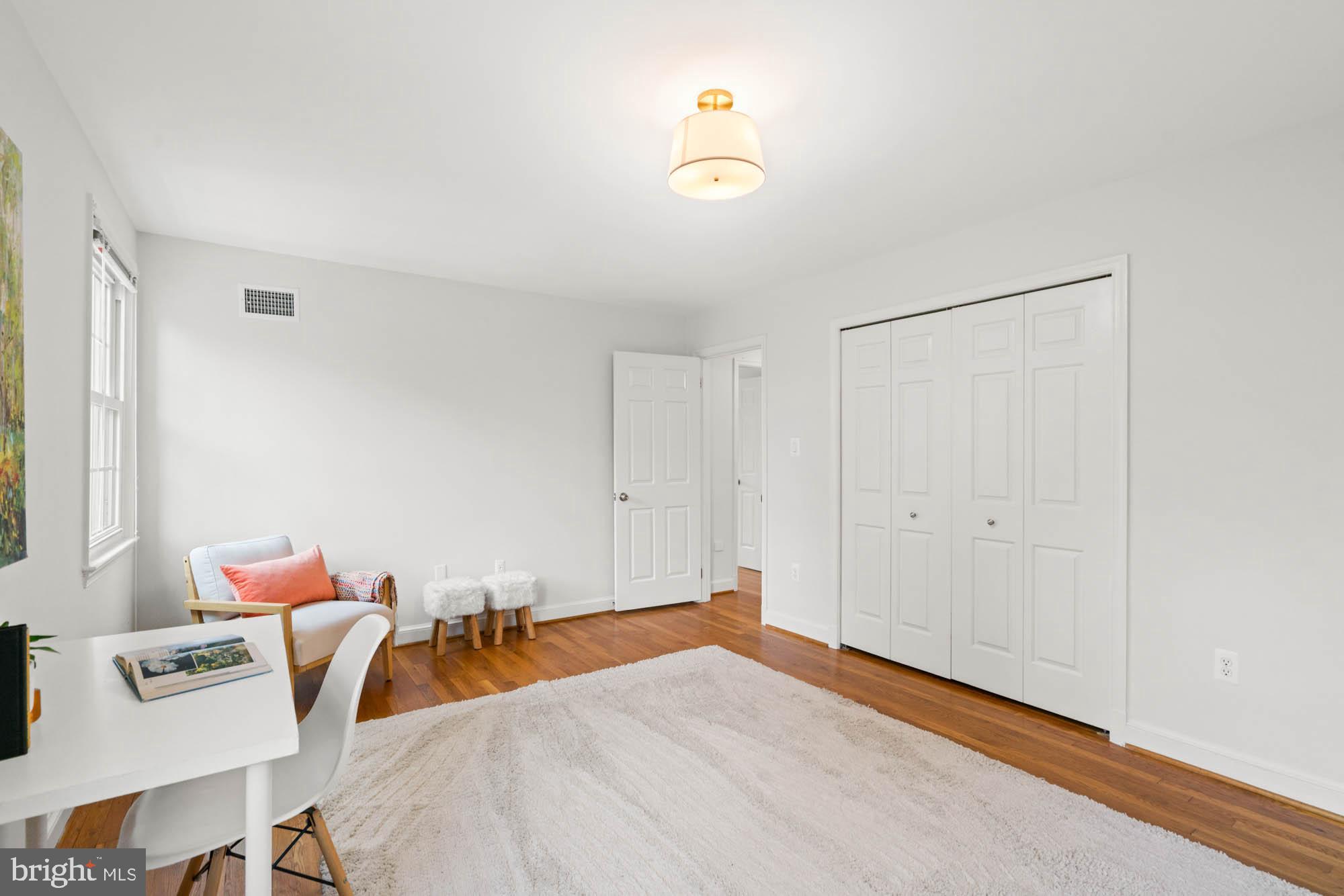 PT BETHESDA OUT RES 1 - Residential