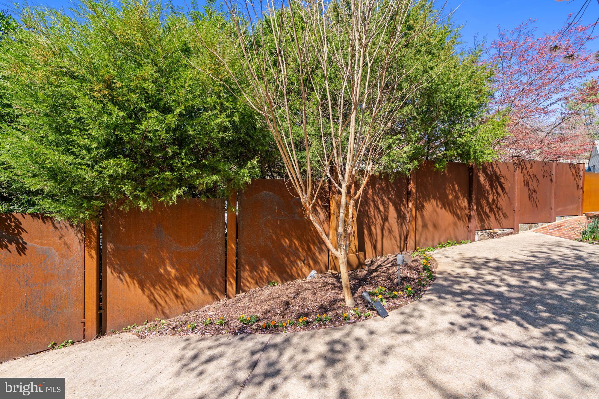 PT BETHESDA OUT RES 1 - Residential