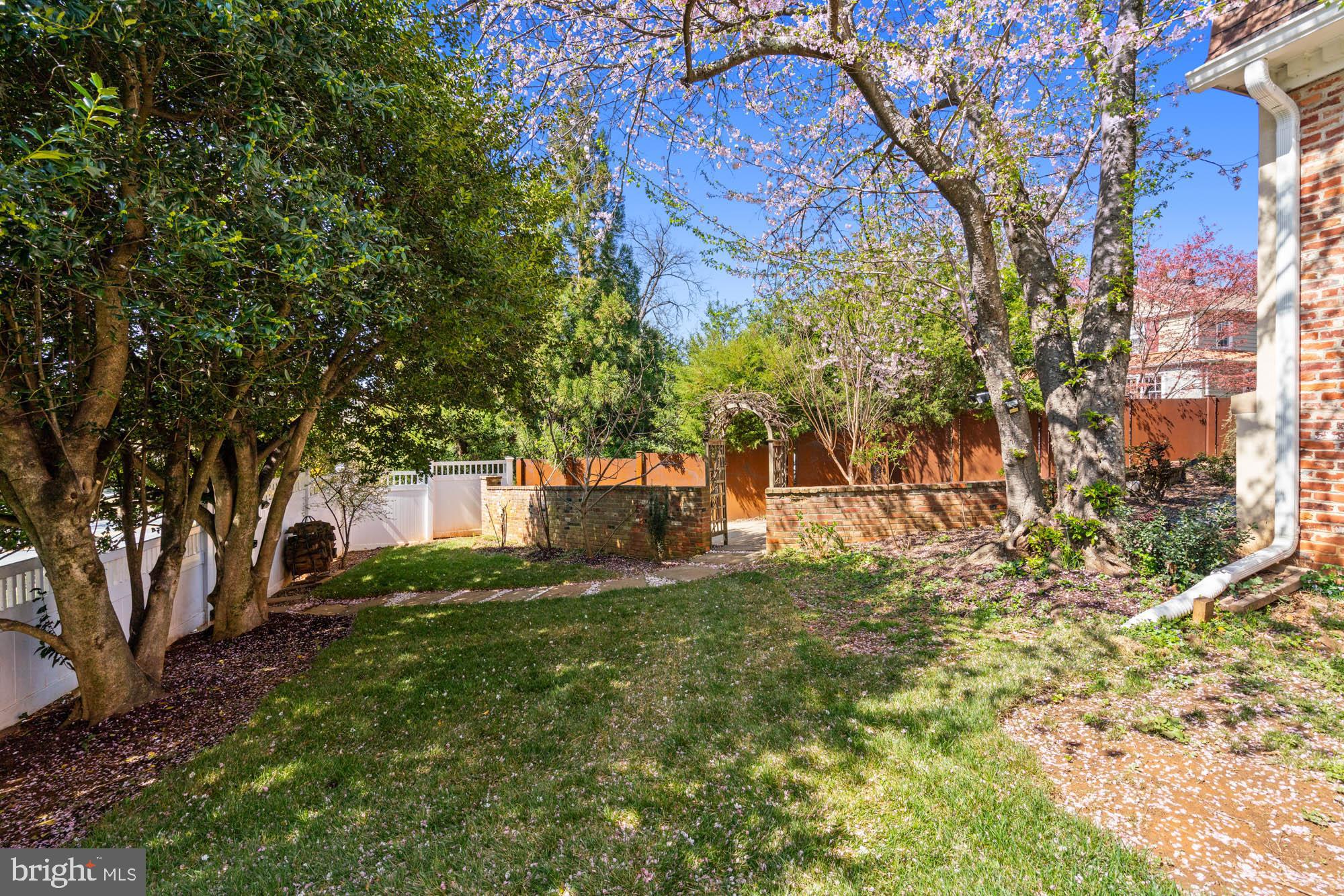 PT BETHESDA OUT RES 1 - Residential