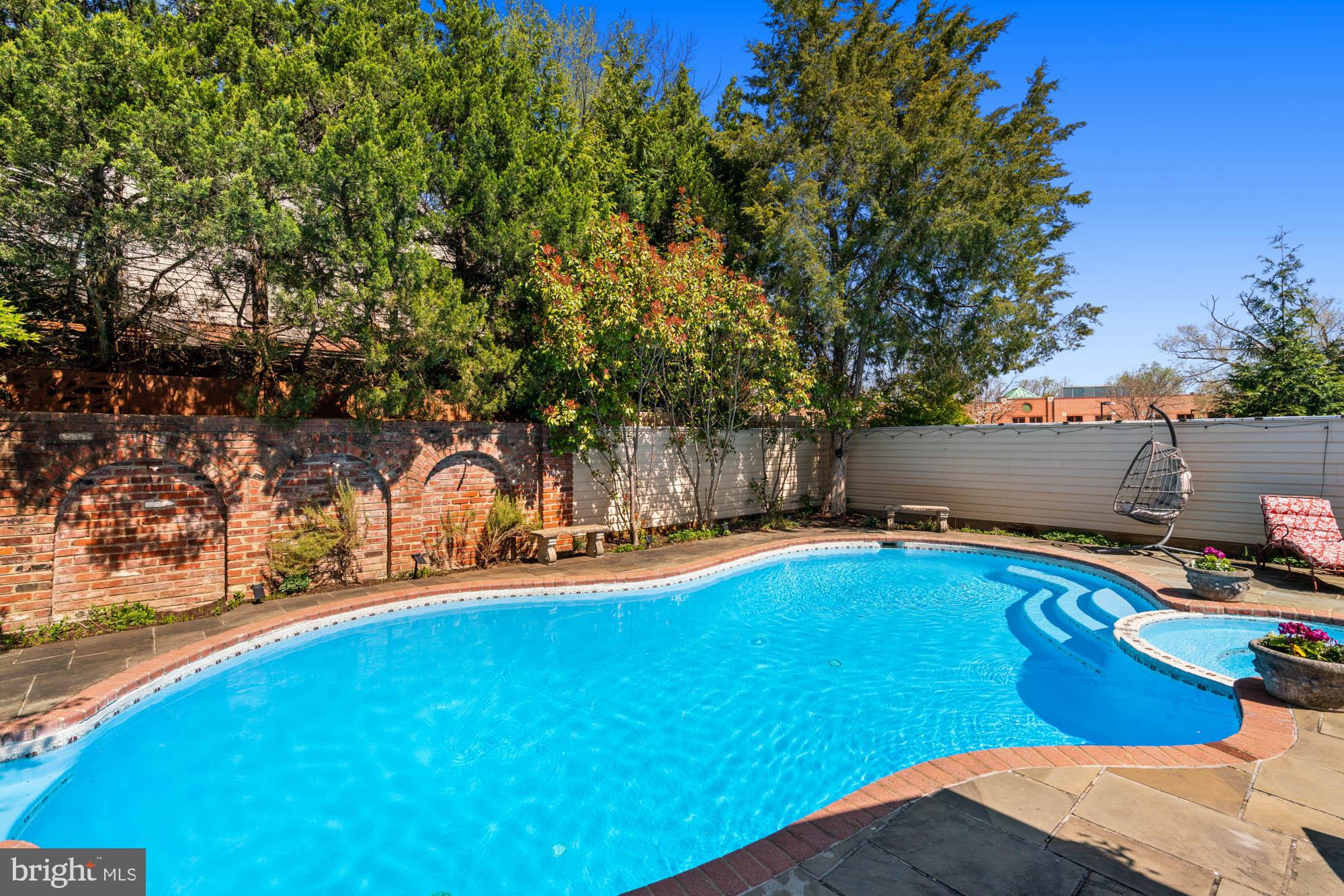 PT BETHESDA OUT RES 1 - Residential