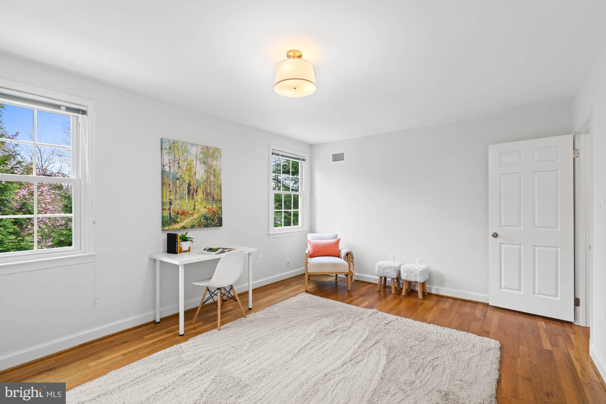 PT BETHESDA OUT RES 1 - Residential