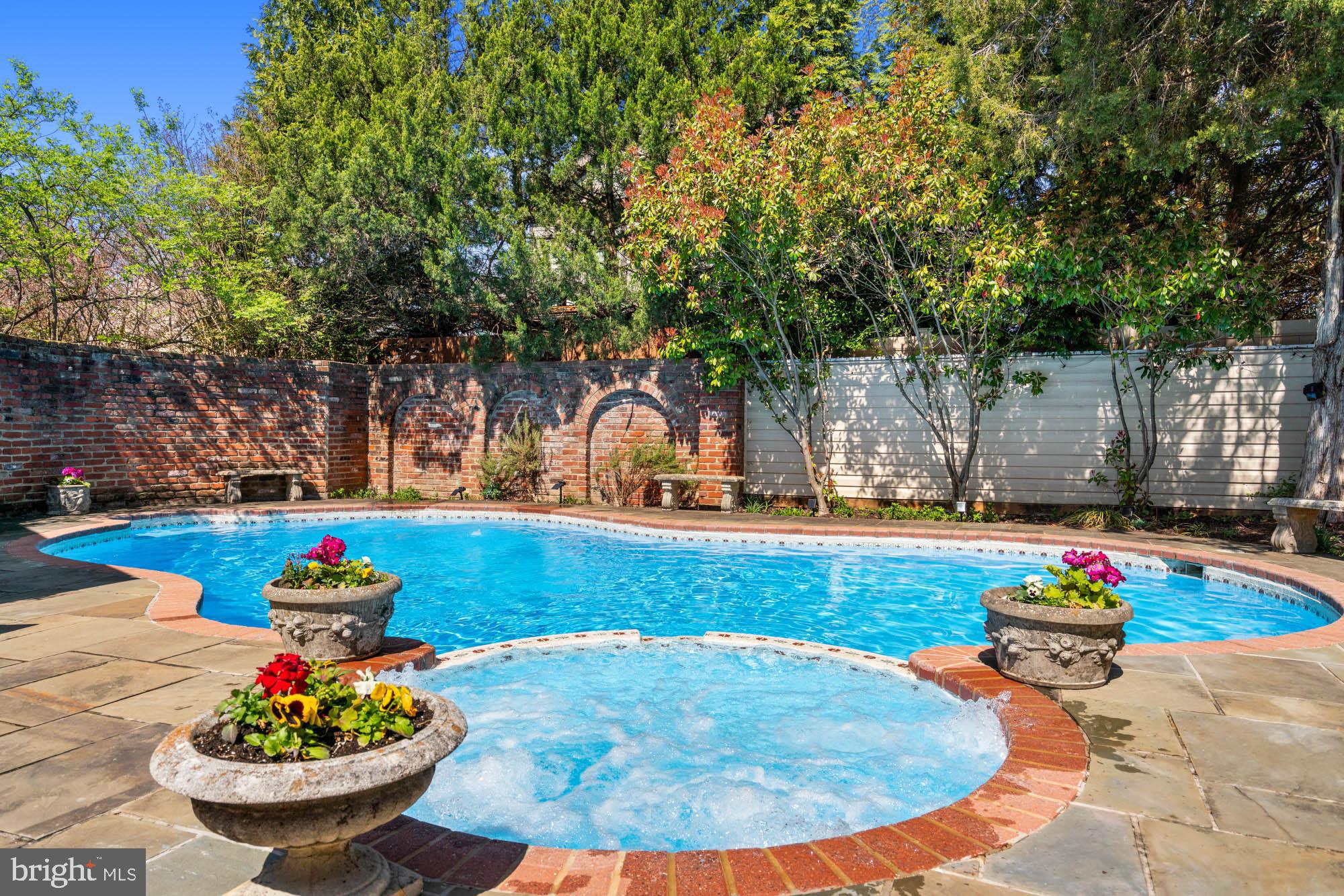 PT BETHESDA OUT RES 1 - Residential