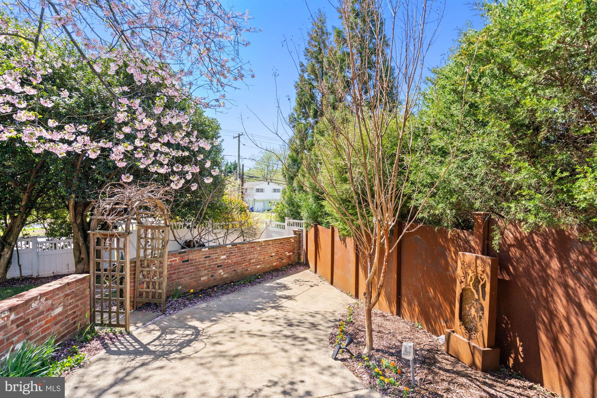 PT BETHESDA OUT RES 1 - Residential