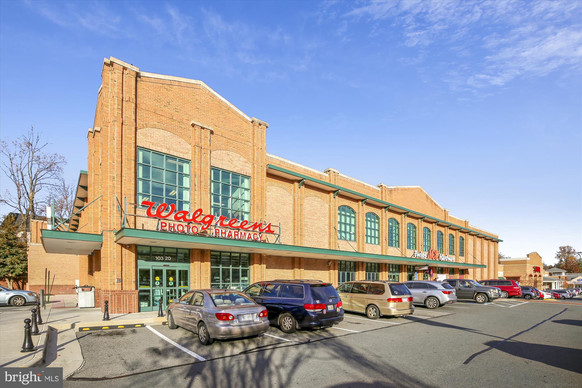 HERITAGE MANOR - Residential Lease