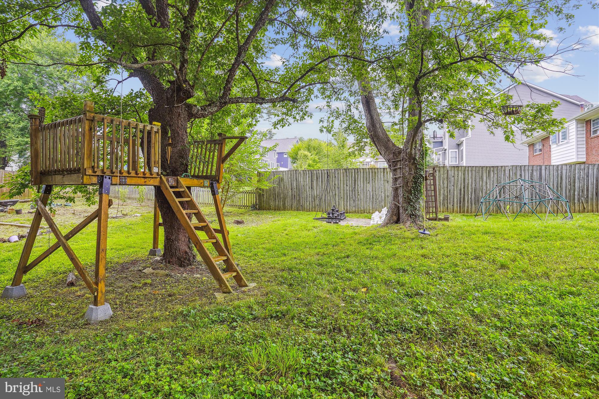 HERITAGE MANOR - Residential Lease