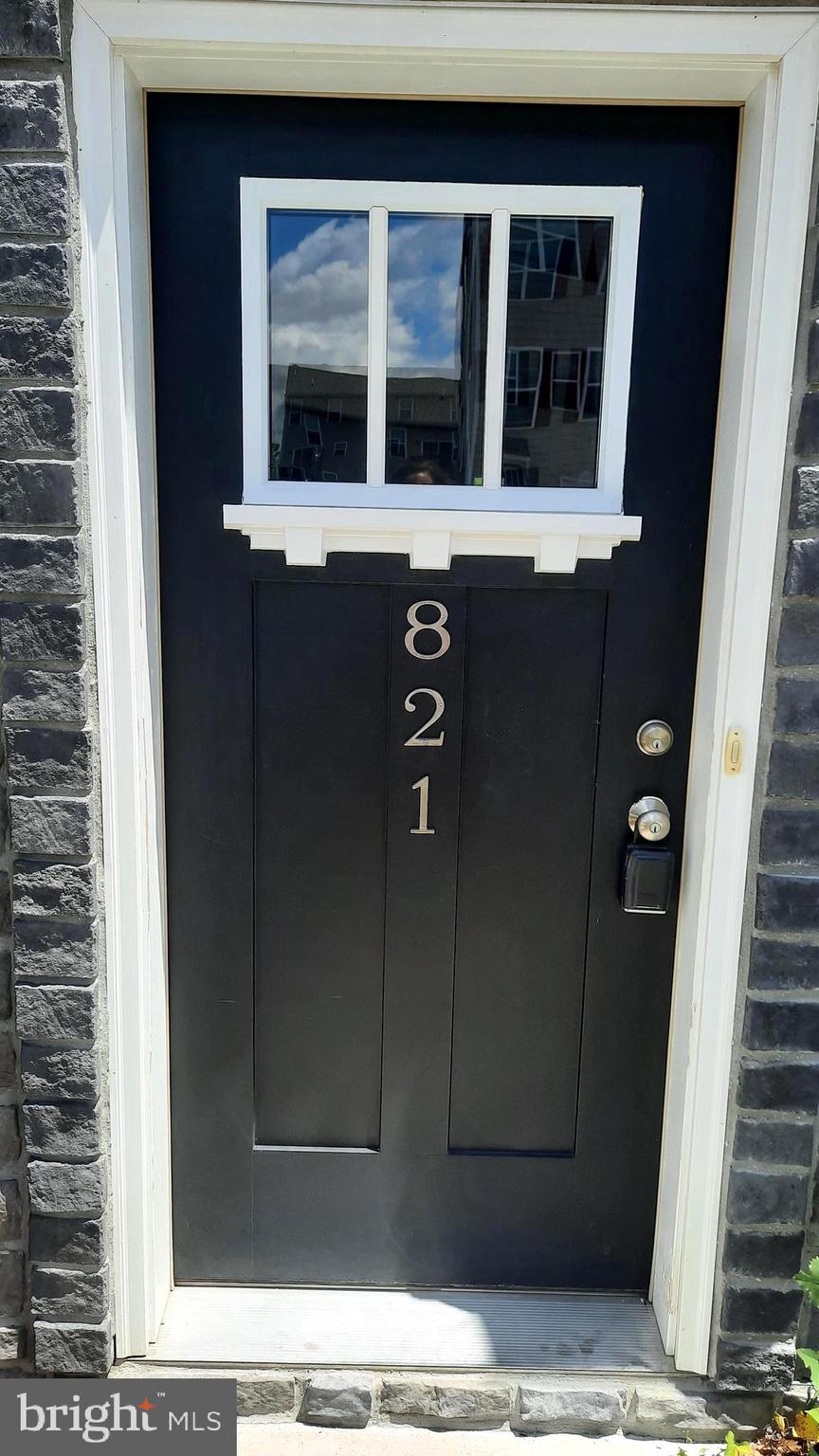 ADMIRALS QUAY - Residential Lease