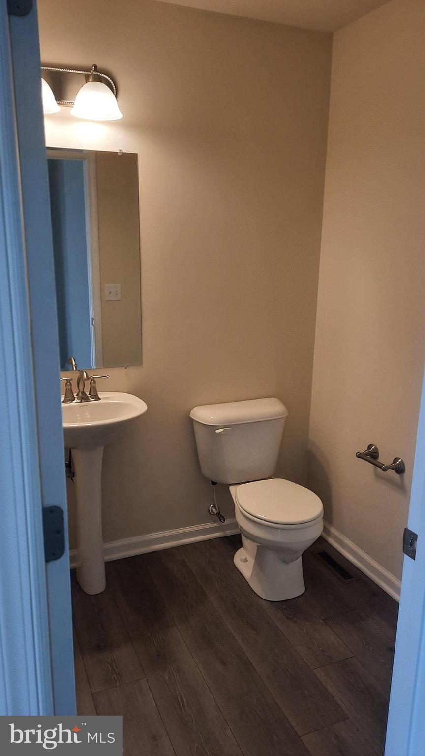 ADMIRALS QUAY - Residential Lease