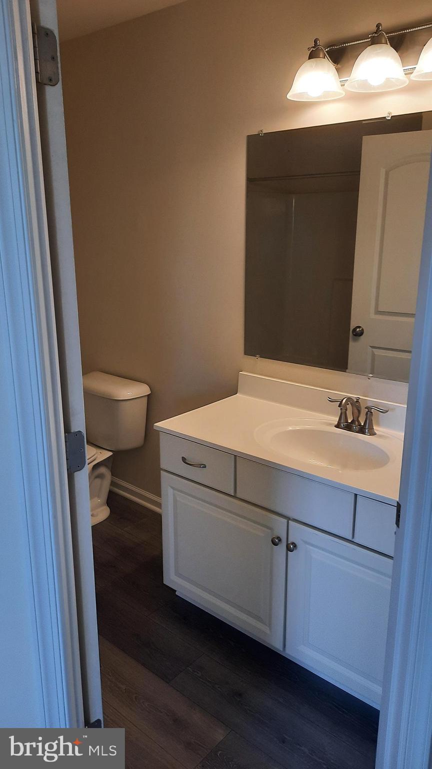 ADMIRALS QUAY - Residential Lease