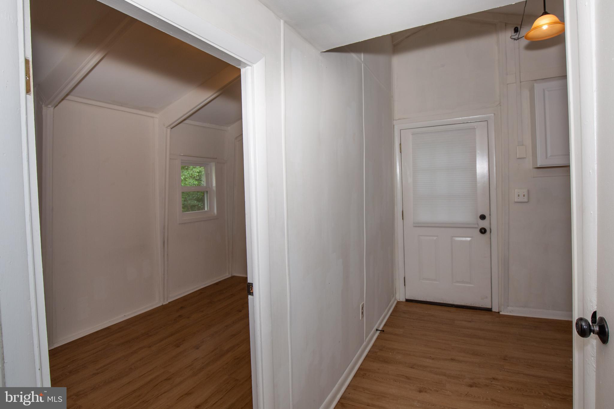 KEYES FERRY ACRES - Residential Lease