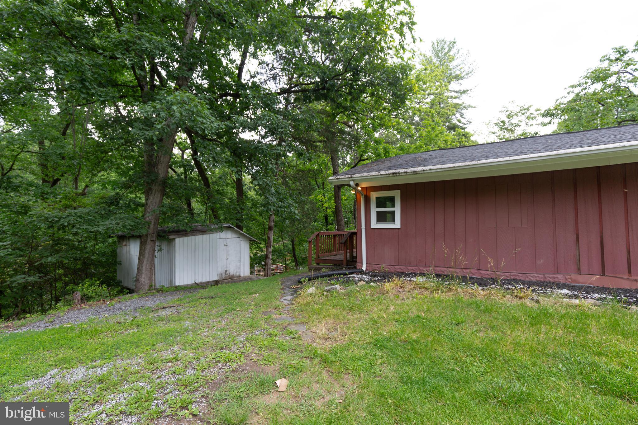 KEYES FERRY ACRES - Residential Lease